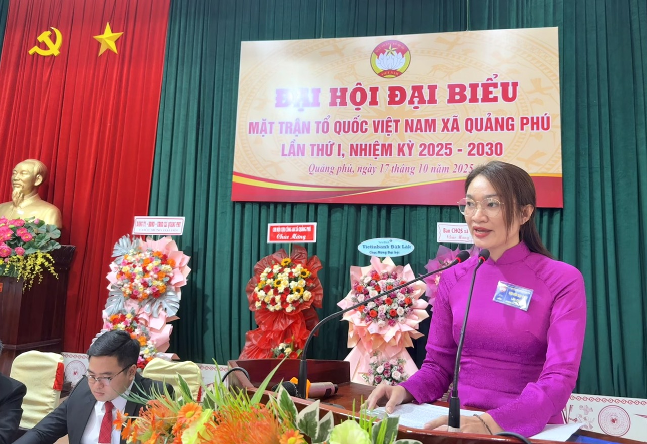 Đồng chí Nay H’Lan – Phó Bí thư Thường trực Đảng ủy, Chủ tịch HĐND xã phát biểu chỉ đạo đại hội